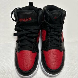 Boys Jordan Access shoes size 1.5Y